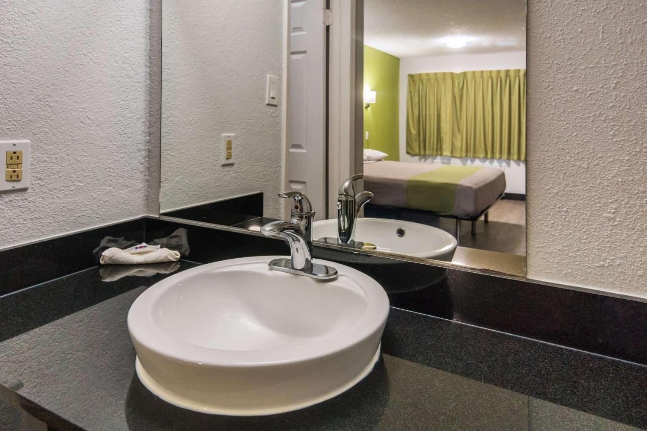 Motel 6 Irving - Loop 12 Zewnętrze zdjęcie