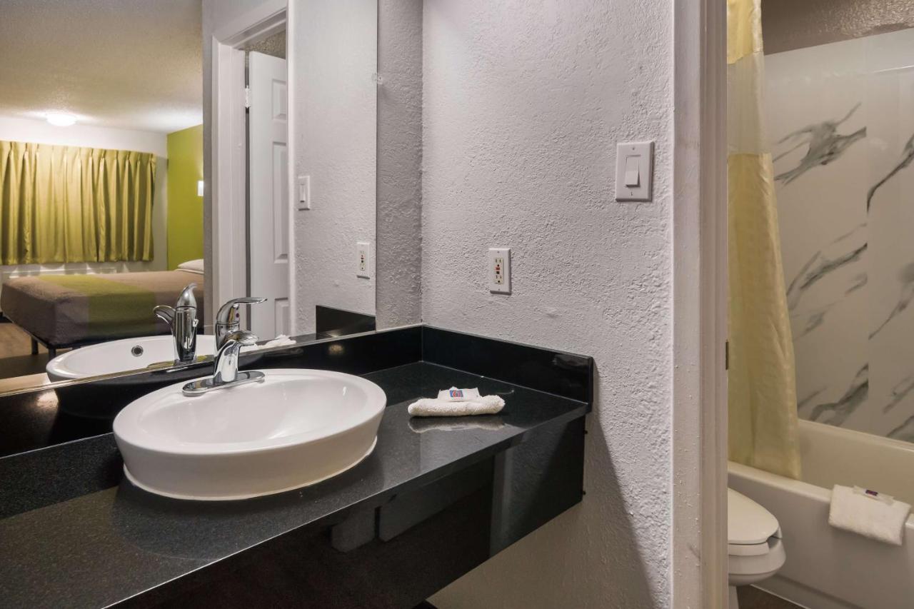 Motel 6 Irving - Loop 12 Zewnętrze zdjęcie