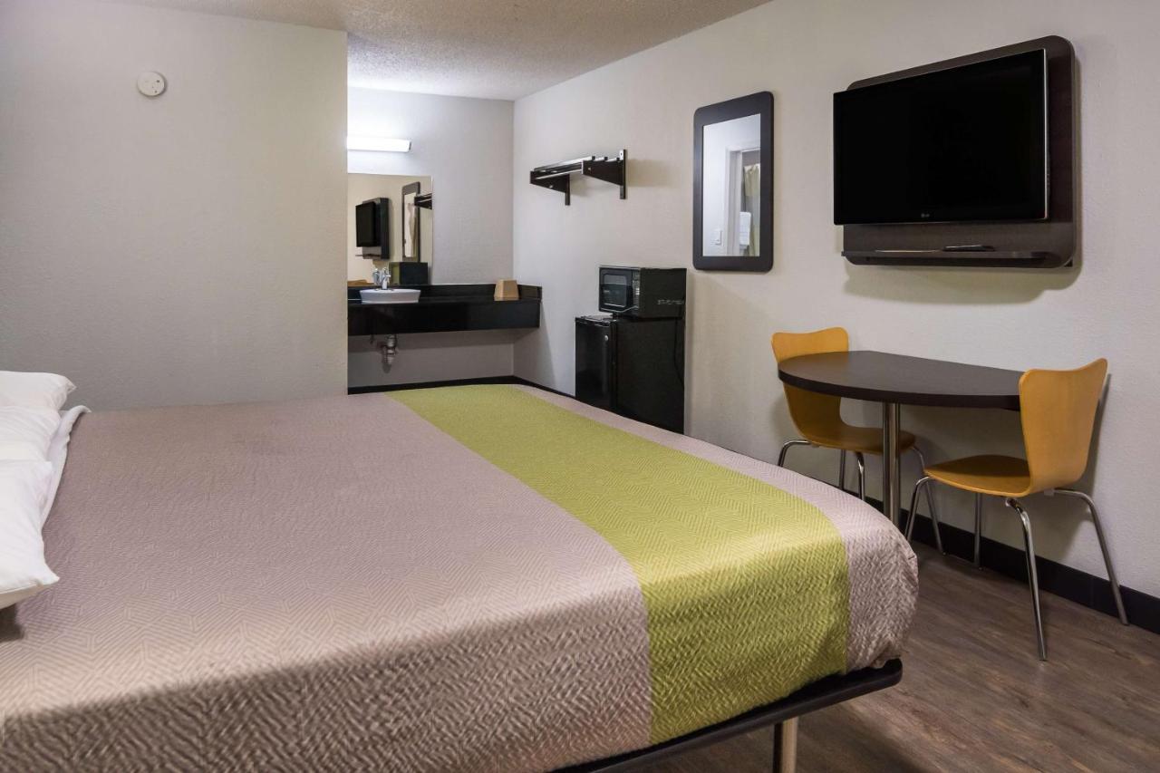 Motel 6 Irving - Loop 12 Zewnętrze zdjęcie